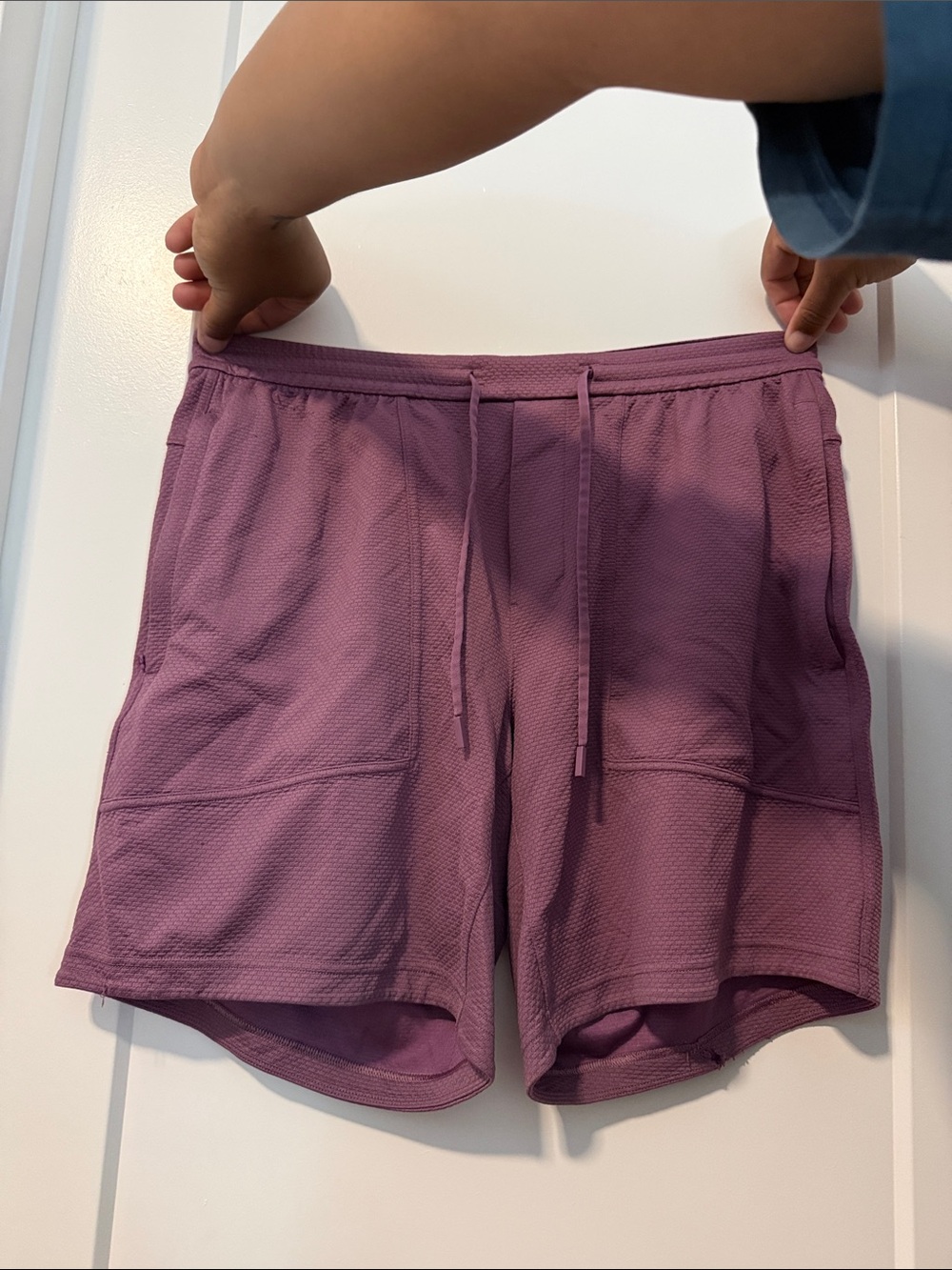 lululemon athletica Men's Drawstring Athletic Shorts - Mauve